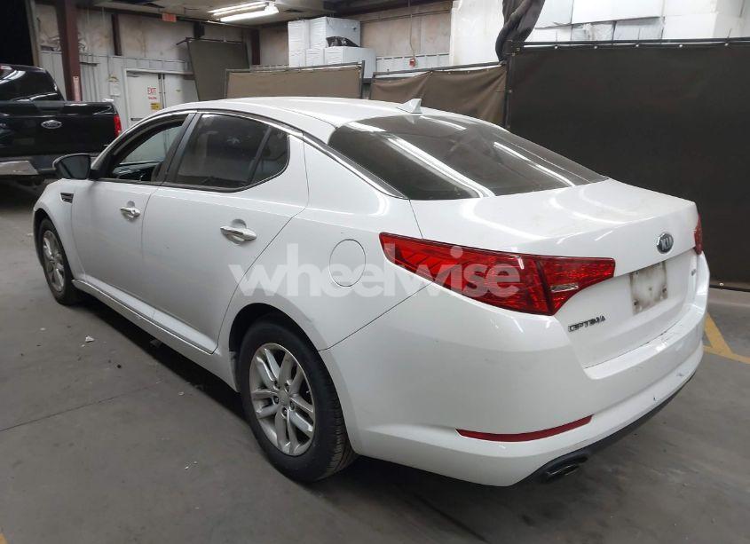 Photo 3 of 2013 Kia Optima LX (VIN KNAGM4A78D5370852)