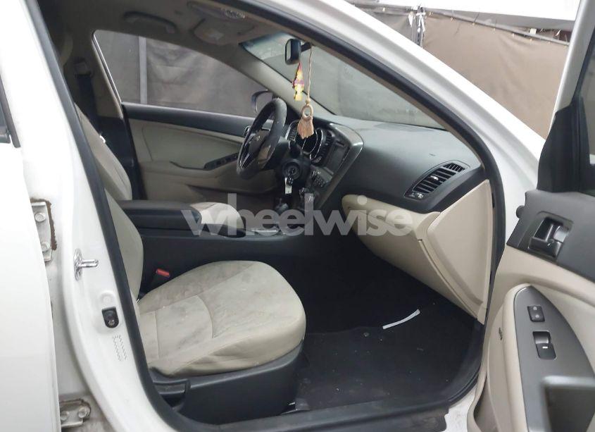 Photo 5 of 2013 Kia Optima LX (VIN KNAGM4A78D5370852)