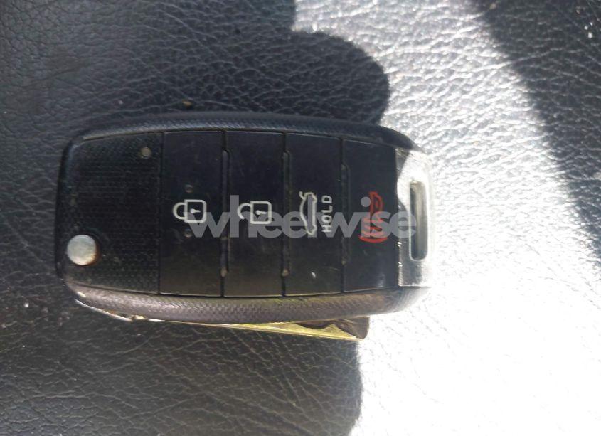 Photo 11 of 2015 Kia Optima LX (VIN KNAGM4A78F5630492)