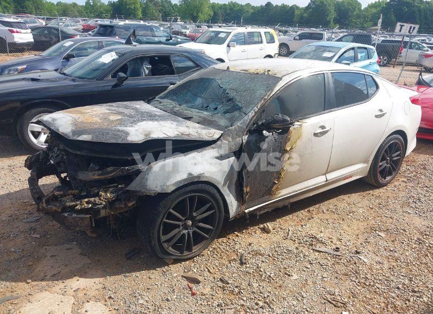 Photo 2 of 2015 Kia Optima LX (VIN KNAGM4A78F5630492)