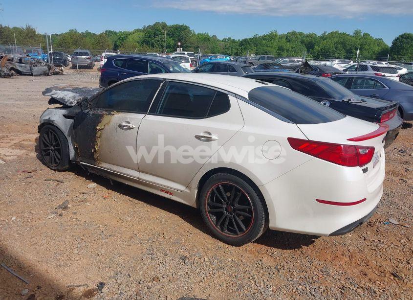 Photo 3 of 2015 Kia Optima LX (VIN KNAGM4A78F5630492)