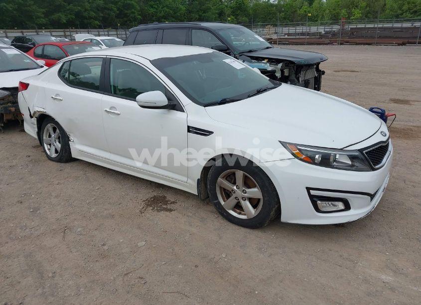 2015 Kia Optima LX (VIN KNAGM4A78F5653027) main photo