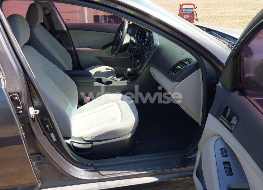 Photo 5 of 2011 Kia Optima LX (VIN KNAGM4A79B5063381)