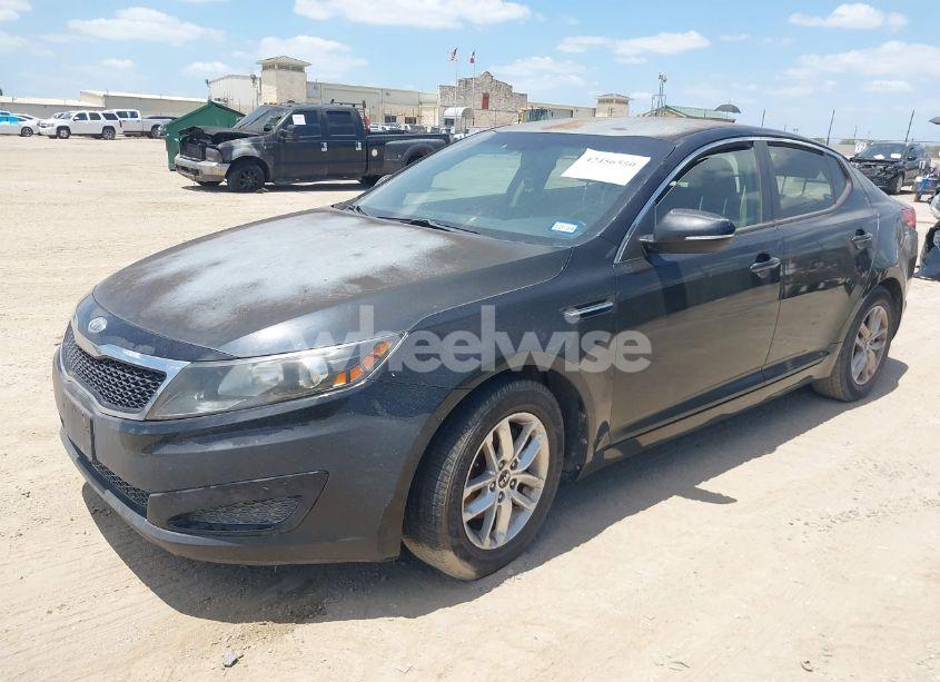 Photo 2 of 2011 Kia Optima LX (VIN KNAGM4A79B5131131)
