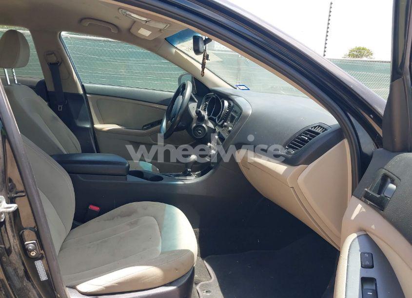 Photo 5 of 2011 Kia Optima LX (VIN KNAGM4A79B5131131)