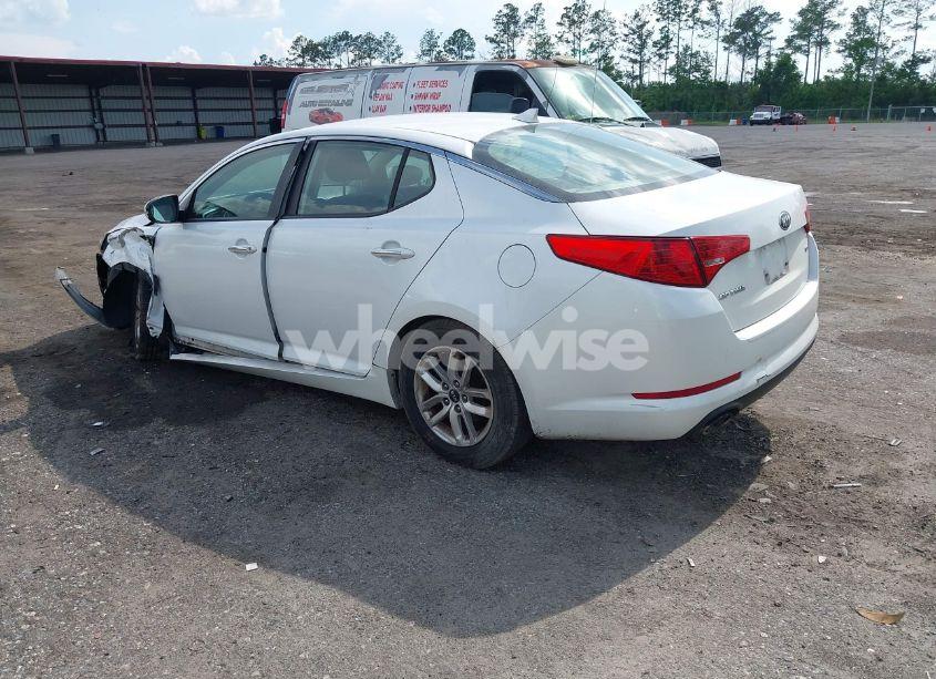Photo 3 of 2013 Kia Optima LX (VIN KNAGM4A79D5312328)