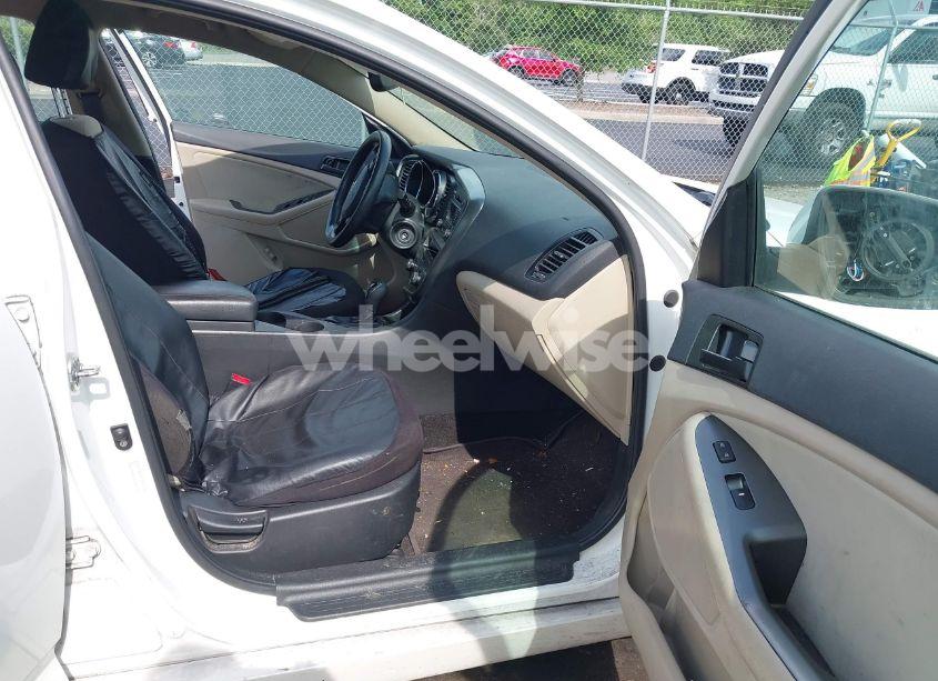 Photo 5 of 2013 Kia Optima LX (VIN KNAGM4A79D5312328)