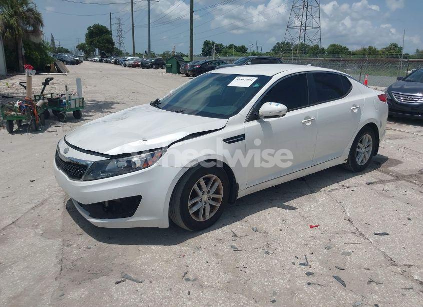 Photo 2 of 2013 Kia Optima LX (VIN KNAGM4A79D5374473)