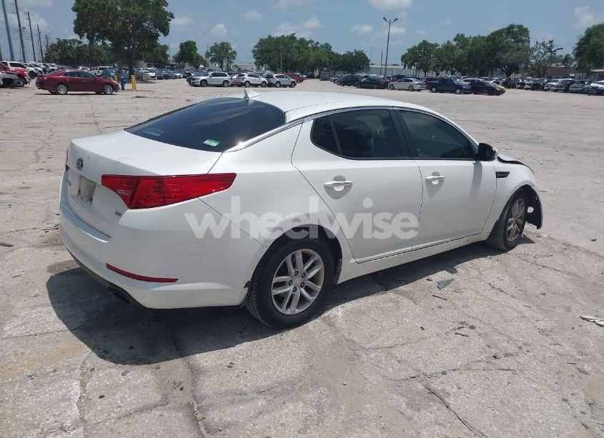 Photo 4 of 2013 Kia Optima LX (VIN KNAGM4A79D5374473)