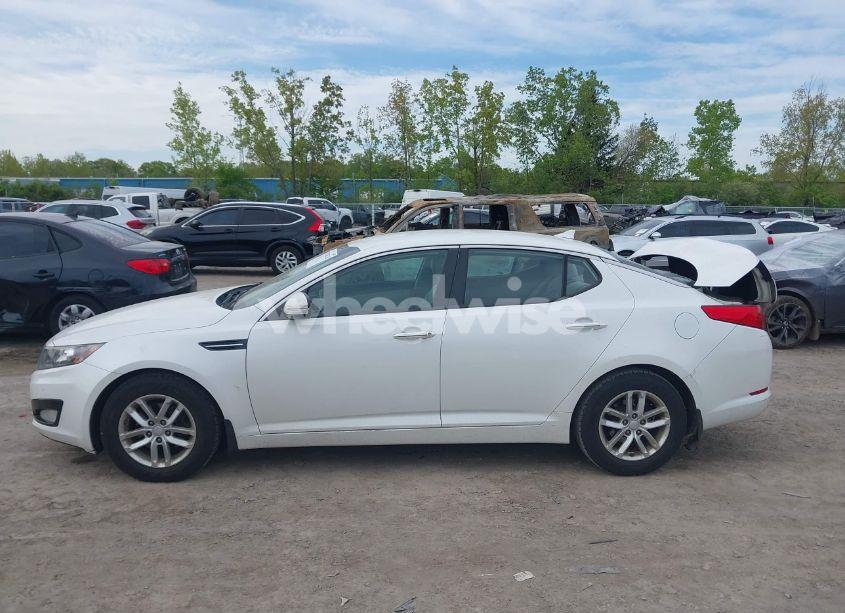 Photo 14 of 2013 Kia Optima LX (VIN KNAGM4A79D5392147)