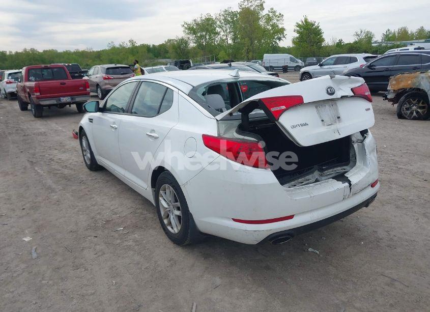 Photo 3 of 2013 Kia Optima LX (VIN KNAGM4A79D5392147)