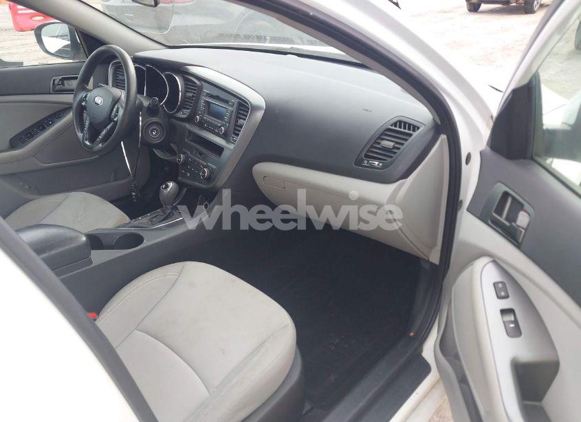 Photo 5 of 2013 Kia Optima LX (VIN KNAGM4A79D5392147)