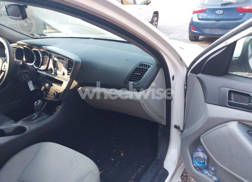 Photo 5 of 2013 Kia Optima LX (VIN KNAGM4A79D5399762)