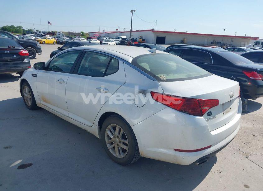 Photo 3 of 2013 Kia Optima LX (VIN KNAGM4A79D5422232)