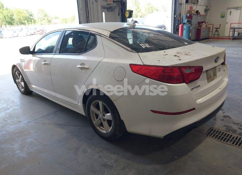 Photo 3 of 2015 Kia Optima LX (VIN KNAGM4A79F5528215)