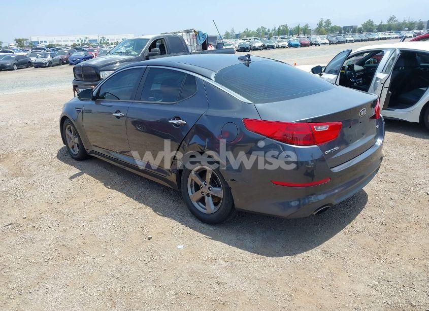 Photo 3 of 2015 Kia Optima LX (VIN KNAGM4A79F5621767)