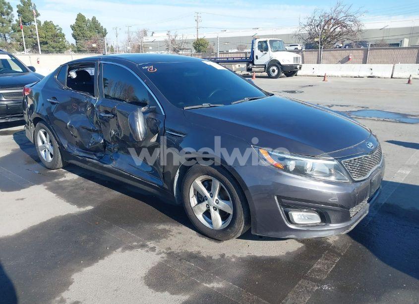 2015 Kia Optima LX (VIN KNAGM4A79F5630078) main photo