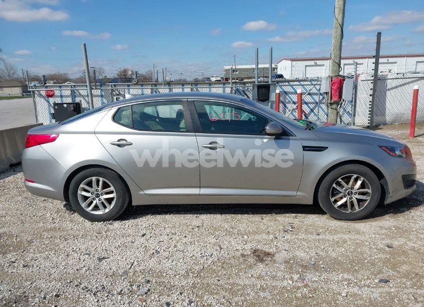 Photo 13 of 2011 Kia Optima LX (VIN KNAGM4A7XB5122695)