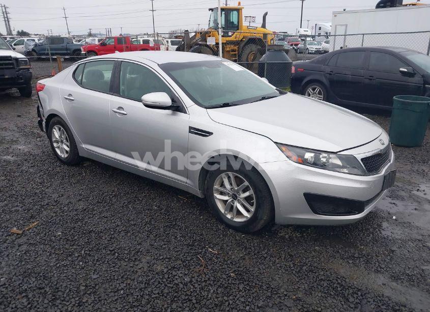 2011 Kia Optima LX (VIN KNAGM4A7XB5145958) main photo