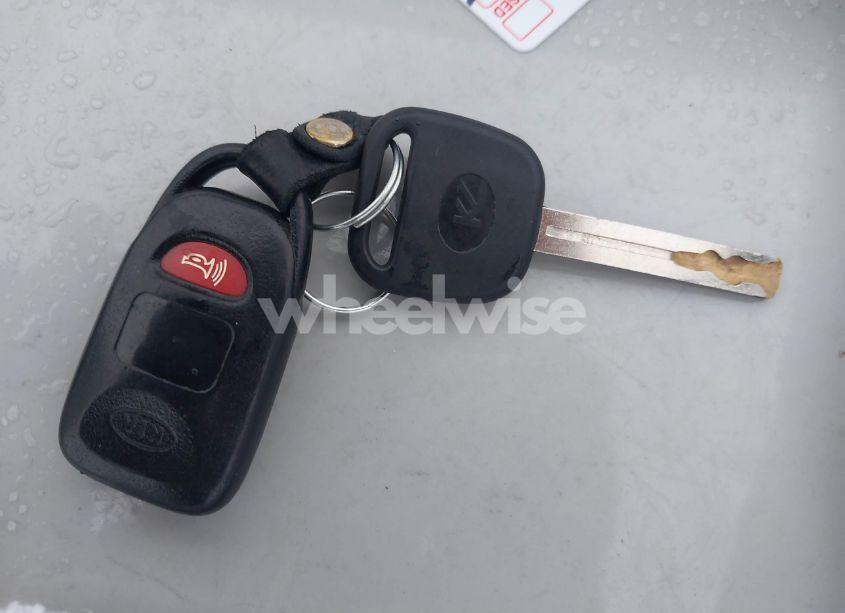 Photo 11 of 2011 Kia Optima LX (VIN KNAGM4A7XB5145958)