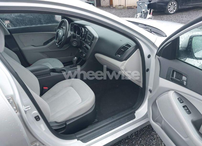 Photo 5 of 2011 Kia Optima LX (VIN KNAGM4A7XB5145958)