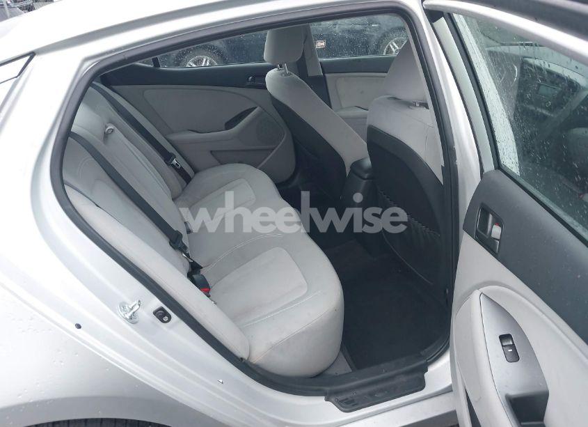 Photo 8 of 2011 Kia Optima LX (VIN KNAGM4A7XB5145958)