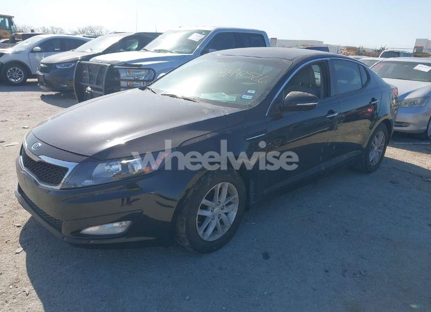 Photo 2 of 2013 Kia Optima LX (VIN KNAGM4A7XD5300303)