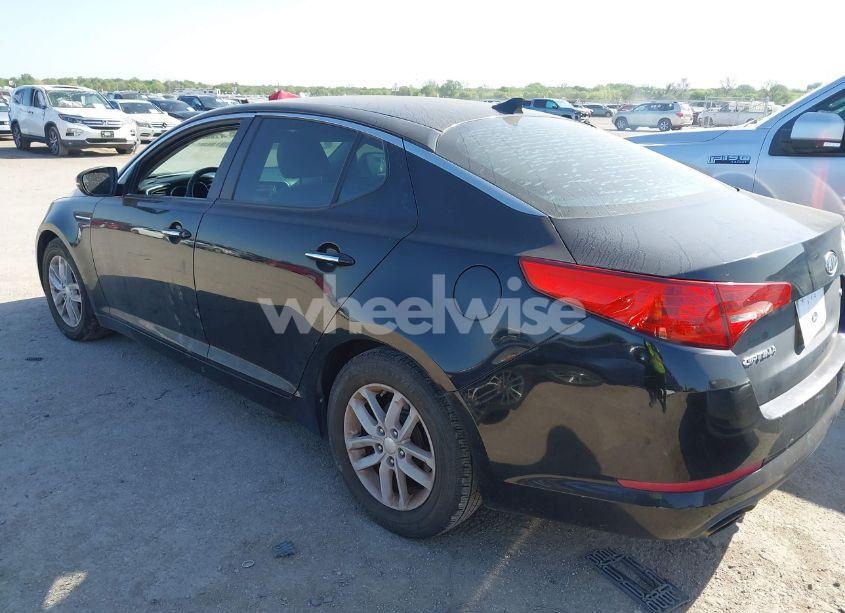Photo 3 of 2013 Kia Optima LX (VIN KNAGM4A7XD5300303)
