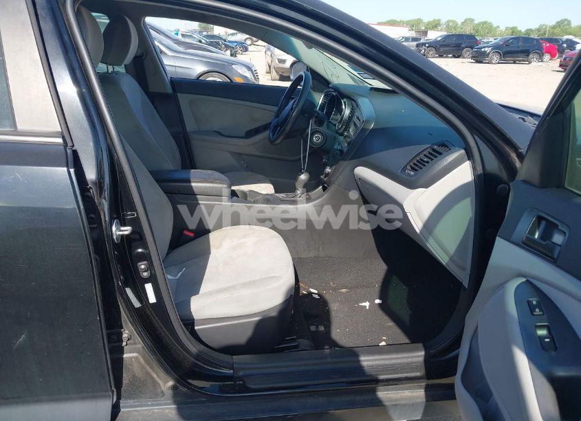 Photo 5 of 2013 Kia Optima LX (VIN KNAGM4A7XD5300303)