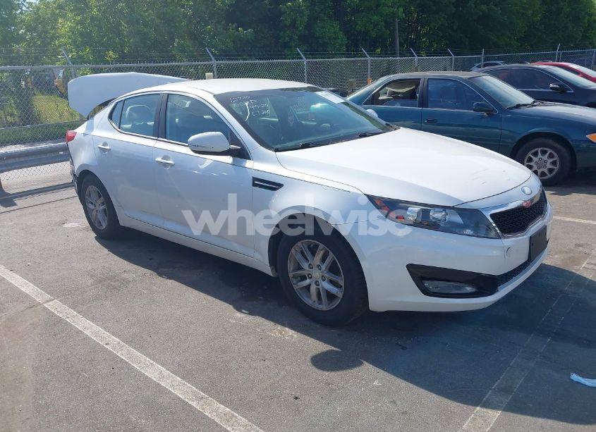 2013 Kia Optima LX (VIN KNAGM4A7XD5374109) main photo