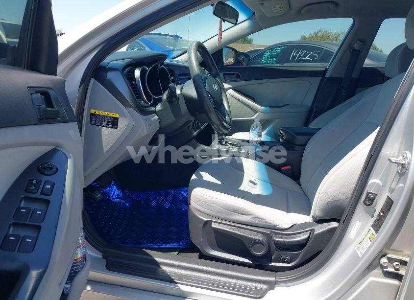 Photo 5 of 2013 Kia Optima LX (VIN KNAGM4A7XD5389662)