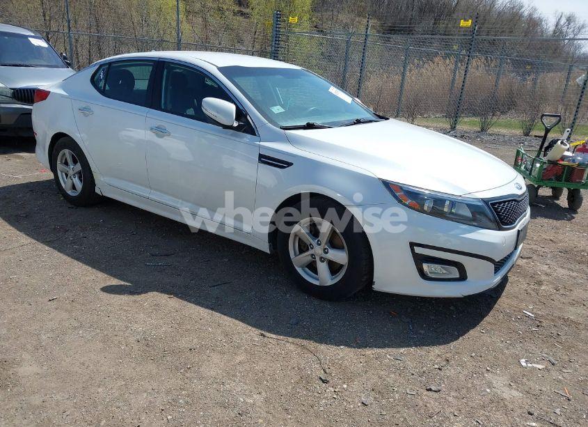 2015 Kia Optima LX (VIN KNAGM4A7XF5547484) main photo