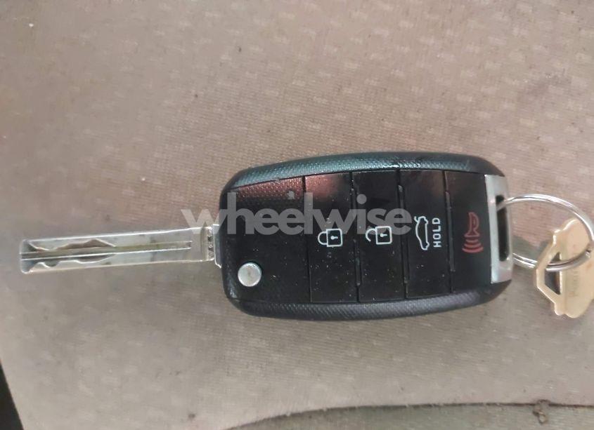 Photo 11 of 2015 Kia Optima LX (VIN KNAGM4A7XF5557951)