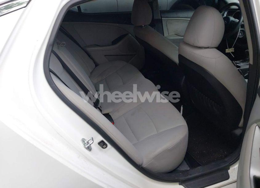 Photo 8 of 2015 Kia Optima LX (VIN KNAGM4A7XF5599309)