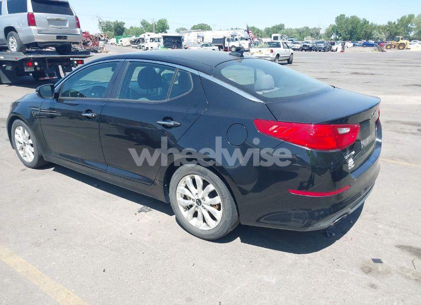 Photo 3 of 2015 Kia Optima LX (VIN KNAGM4A7XF5619641)