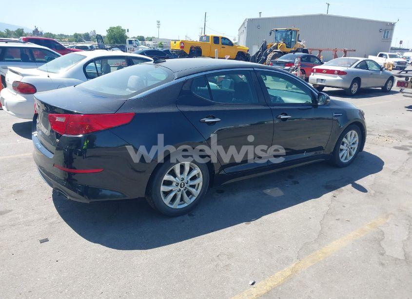 Photo 4 of 2015 Kia Optima LX (VIN KNAGM4A7XF5619641)