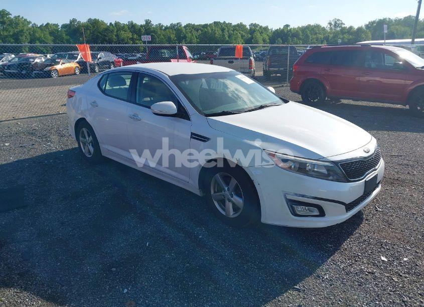 2015 Kia Optima LX (VIN KNAGM4A7XF5641123) main photo