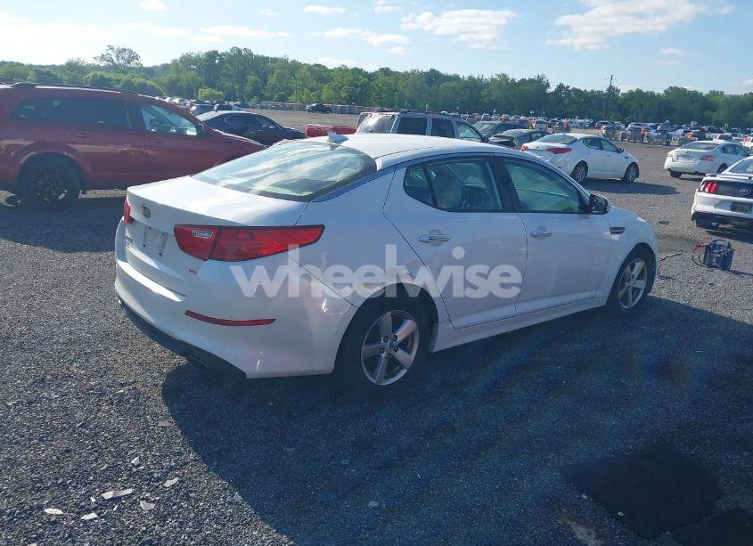 Photo 4 of 2015 Kia Optima LX (VIN KNAGM4A7XF5641123)