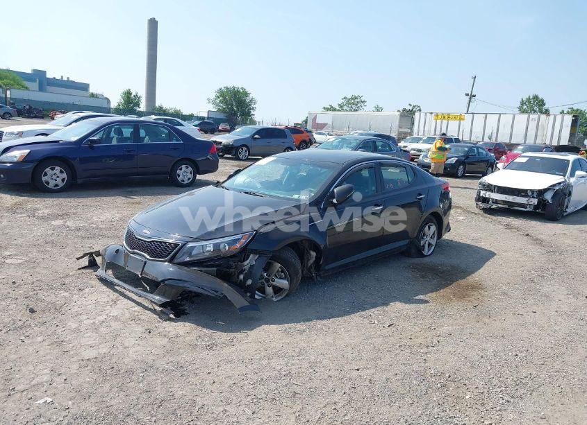 Photo 2 of 2015 Kia Optima LX (VIN KNAGM4A7XF5653580)