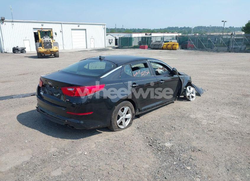 Photo 4 of 2015 Kia Optima LX (VIN KNAGM4A7XF5653580)