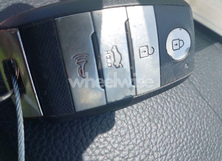 Photo 11 of 2016 Kia Optima HYBRID (VIN KNAGM4AD0G5095553)