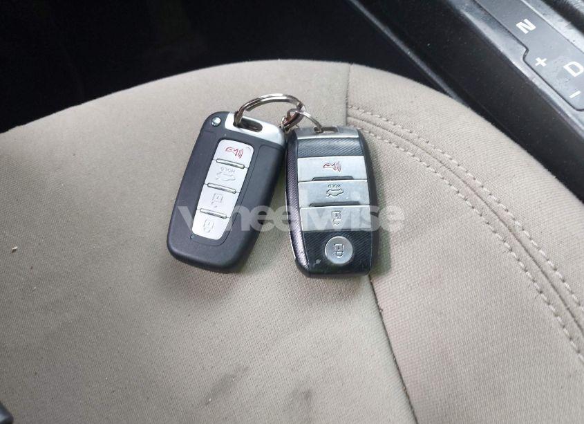 Photo 11 of 2015 Kia Optima HYBRID (VIN KNAGM4AD3F5081970)