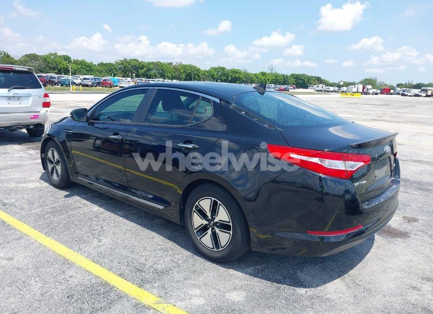Photo 3 of 2013 Kia Optima HYBRID LX (VIN KNAGM4AD5D5045517)