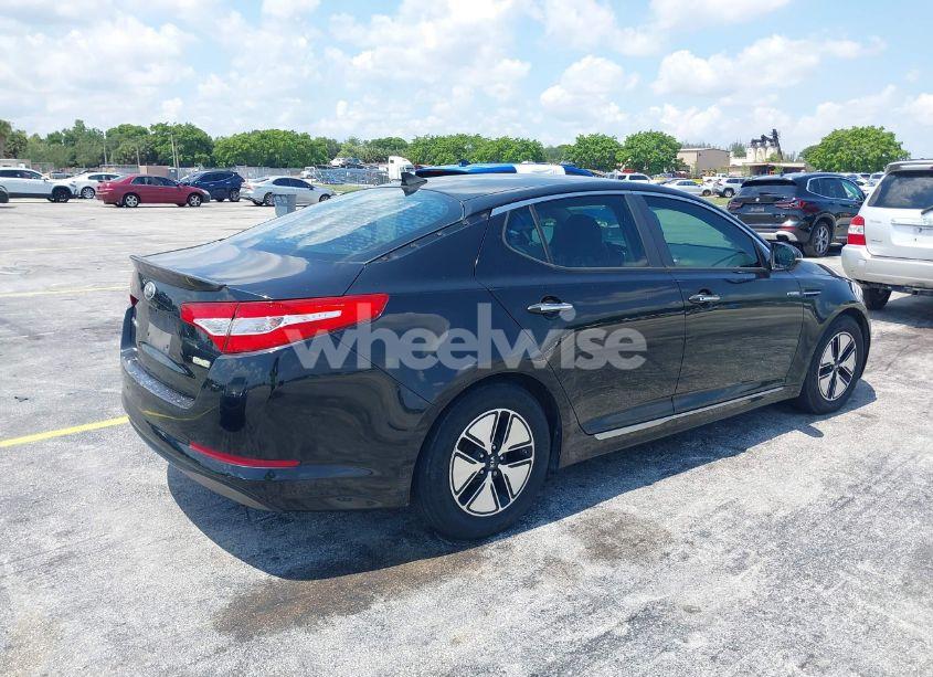 Photo 4 of 2013 Kia Optima HYBRID LX (VIN KNAGM4AD5D5045517)
