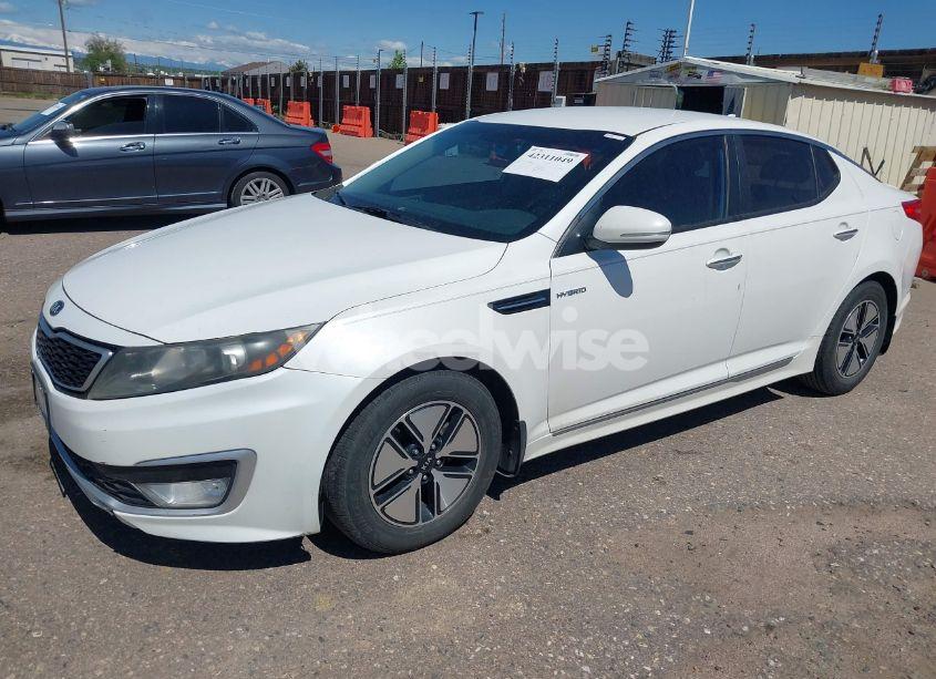 Photo 2 of 2013 Kia Optima HYBRID LX (VIN KNAGM4AD6D5056638)