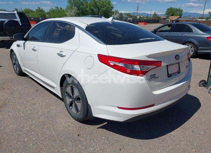Photo 3 of 2013 Kia Optima HYBRID LX (VIN KNAGM4AD6D5056638)
