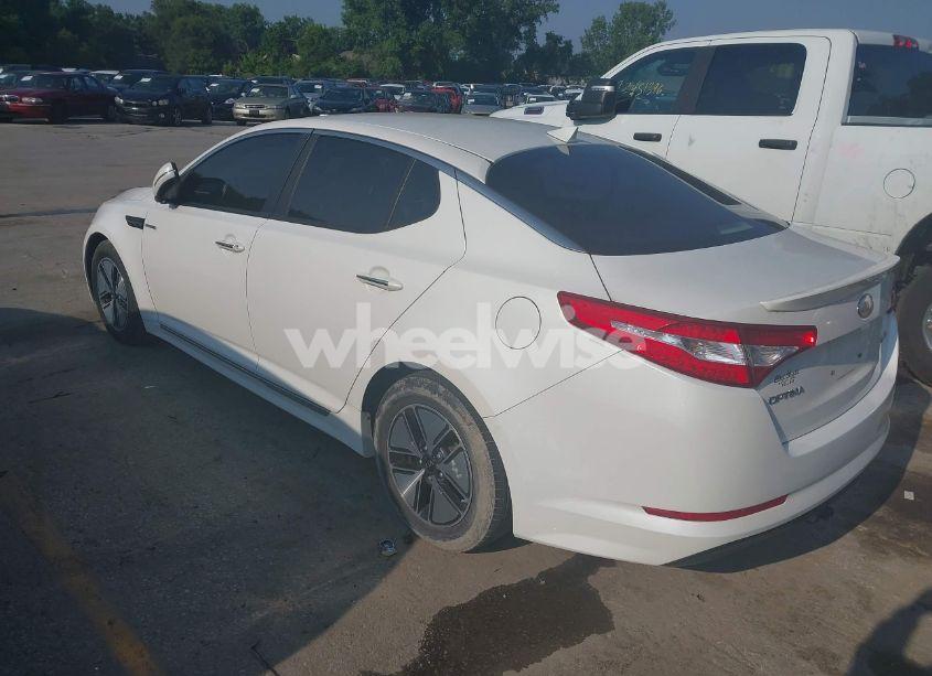 Photo 3 of 2013 Kia Optima HYBRID LX (VIN KNAGM4AD9D5041700)