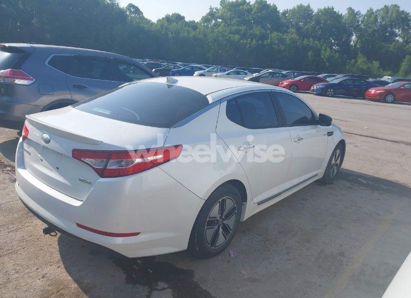 Photo 4 of 2013 Kia Optima HYBRID LX (VIN KNAGM4AD9D5041700)