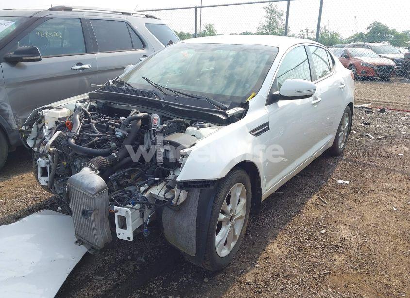 Photo 2 of 2011 Kia Optima EX TURBO (VIN KNAGN4A66B5142186)