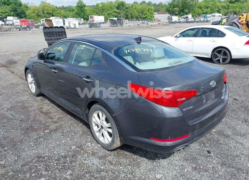 Photo 3 of 2011 Kia Optima EX (VIN KNAGN4A71B5058981)
